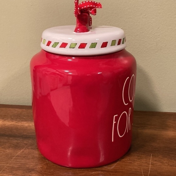 NEW Rae Dunn COOKIES FOR SANTA LARGE RED CHUBBY CANISTER WITH DIMPLES - Picture 4 of 12